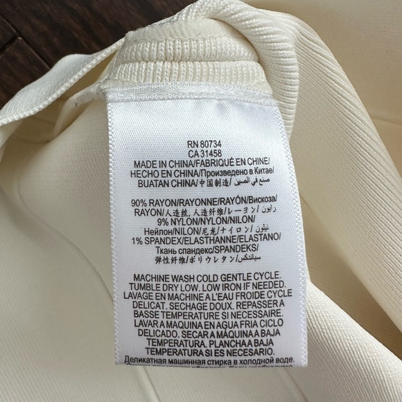 𝅺Bodycon Skirt - Picture 4 of 4